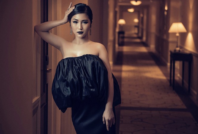 Hương Tràm nói gì khi 'Em gái mưa' đạt giải Cống hiến 'MV của năm'? Hương Tràm phấn khích khi 'Em gái mưa' đạt giải Cống hiến 'MV của năm'.