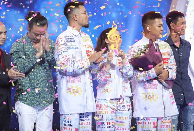 Điểm tuyệt đối, Lộn Xộn Band xuất sắc giành quán quân Sing My Song Lộn Xộn Band - học trò Lê Minh Sơn đăng quang quán quân Sing My Song.