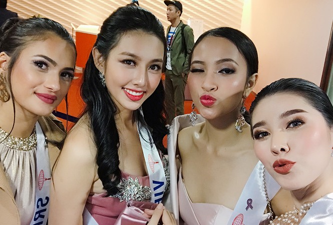 Thùy Tiên xuất sắc ghi 3 'bàn thắng' tại Hoa hậu Quốc tế 2018 Thùy Tiên lọt top 10 trang phục dạ hội ở họp báo mở màn HH Quốc tế.