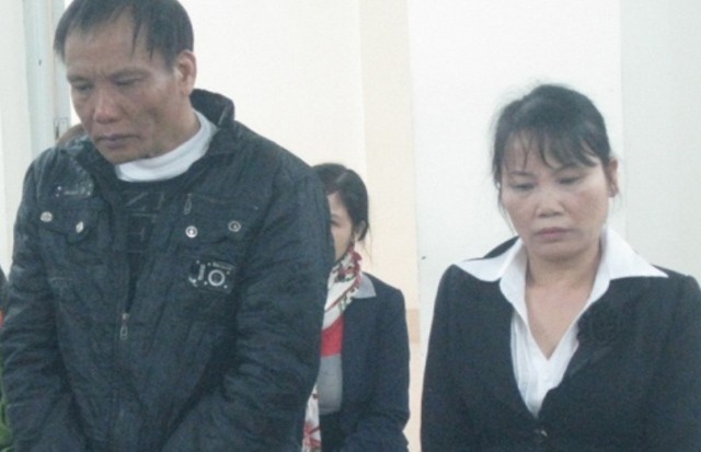 Nghe lời tình nhân, ném mìn vào nhà hàng xóm Nghe lời tình nhân, ném mìn vào nhà hàng xóm