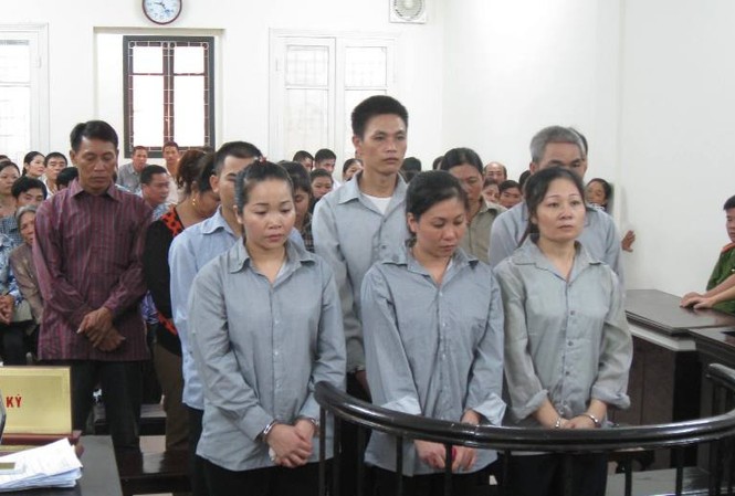 Băm nát lòng sông, nhóm cát tặc lĩnh án Nhóm cát tặc trong phiên xử