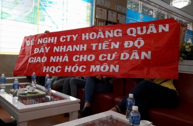 “Ông trùm” nhà ở xã hội Hoàng Quân lại bị dân đòi nhà “Ông trùm” nhà ở xã hội Hoàng Quân lại bị dân đòi nhà