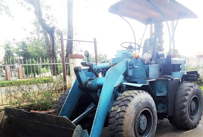 Táo tợn trộm máy xúc thuê xe tải chở đi tỉnh khác bán chiếc xe máy múc bị trộm