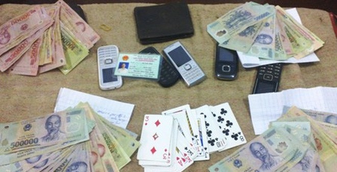 Bắt thượng úy, đội phó đội an ninh vì tổ chức đánh bạc Ảnh minh họa