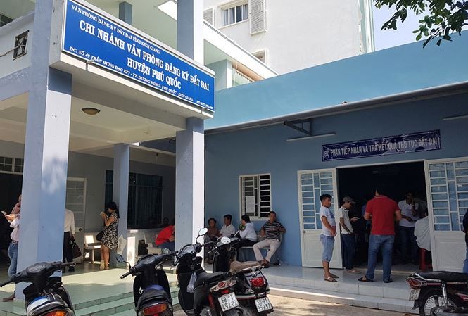 Bộ TN&MT ‘siết’ quản lý sau vụ mất hơn 1.000 phôi sổ đỏ ở Phú Quốc Chi nhánh Văn phòng Đăng ký đất đai huyện Phú Quốc. Ảnh Nhật Huy.
