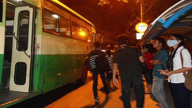 Sài Gòn ngày cuối năm – nôn nao, vội vã Sài Gòn ngày cuối năm – nôn nao, vội vã