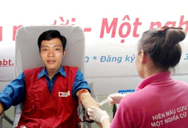 Chàng trai nghèo 21 lần hiến máu cứu người Chàng trai nghèo 21 lần hiến máu cứu người
