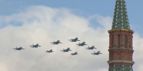 70 chiến đấu cơ sẽ xuất hiện trên bầu trời Crimea 70 chiến đấu cơ sẽ xuất hiện trên bầu trời Crimea