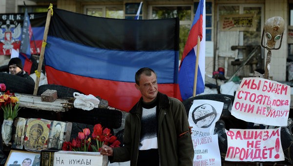 Từ chối đàm phán với Kiev, Donetsk xin gia nhập Nga Từ chối đàm phán với Kiev, Donetsk xin gia nhập Nga