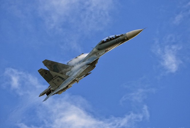 Chiến đấu cơ Su-30M2 hoàn hảo từng chi tiết Chiến đấu cơ Su-30M2 hoàn hảo từng chi tiết