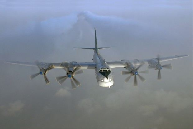 Lần thứ hai trong tuần, F-16 Bồ Đào Nha chặn máy bay Nga Máy bay ném bom chiến lược Tu-95 của Nga