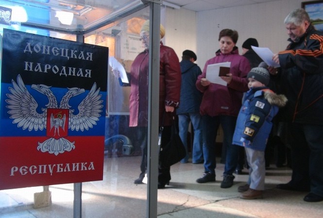 Mỹ và EU đồng loạt phản đối kết quả bầu cử phía Đông Ukraine Mỹ và EU khẳng định cuộc bầu cử diễn ra ở miền Đông Ukraine là bất hợp pháp.
