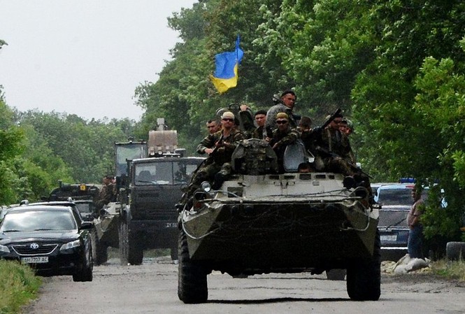 Pháo kích dữ dội, hơn 20 thường dân Ukraine thương vong Pháo kích dữ dội, hơn 20 thường dân Ukraine thương vong