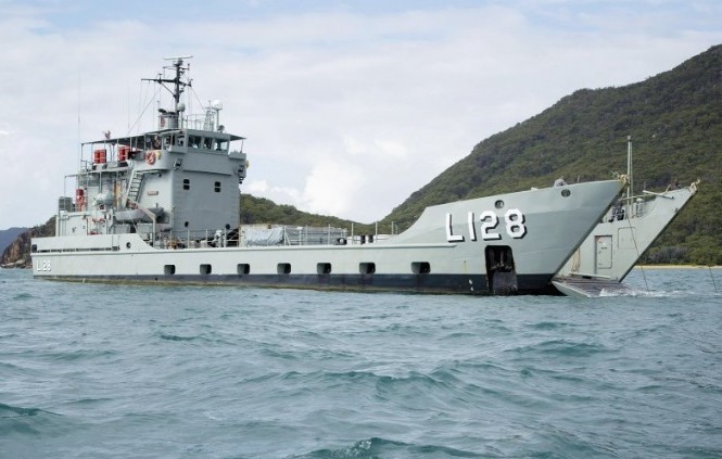 Australia cho không Philippines hai tàu đổ bộ Australia cho không Philippines hai tàu đổ bộ