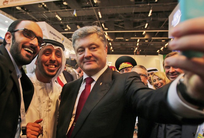 THẾ GIỚI 24H: Ukraine cấm nhà báo Nga dự cuộc gặp báo chí Tổng thống Ukraine Petro Poroshenko tại Triển lãm vũ khí IDEX-2015