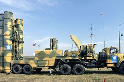 Iran nhận lô 'rồng lửa' S-300 đầu tiên từ Nga Iran tuyên bố tiếp nhận lô thiết bị phòng không S-300 đầu tiên từ Nga. Ảnh: Tass