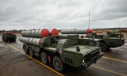 Iran khoe hệ thống phòng không S-300 tối tân của Nga Hệ thống phòng không S-300 sẽ lần đầu lộ diện tại Iran. Ảnh: RIA Novosti