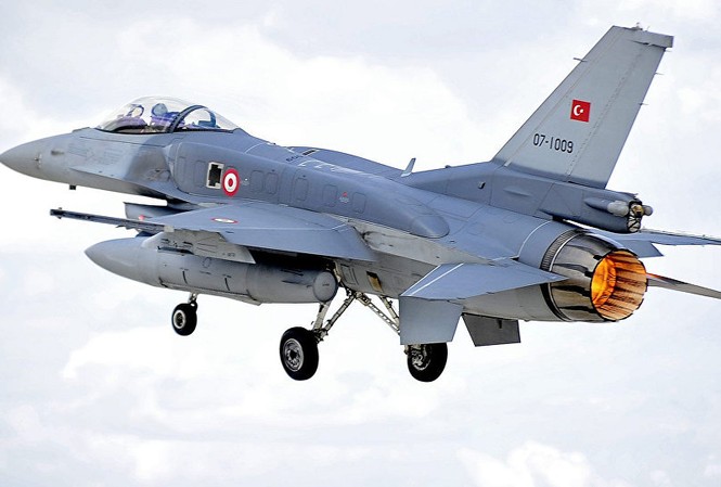 Ông Erdogan lệnh chiến đấu cơ F-16 tuần tra không phận Thổ Nhĩ Kỳ Ông Erdogan lệnh F-16 tuần tra không phận Thổ Nhĩ Kỳ. Ảnh: Sputnik