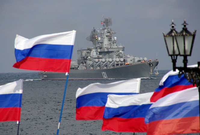 THẾ GIỚI 24H: Nga có thể cắt đứt quan hệ ngoại giao với Ukraine Chiến hạm Nga tại căn cứ quân sự ở bán đảo Crimea. Ảnh: RIA Novosti