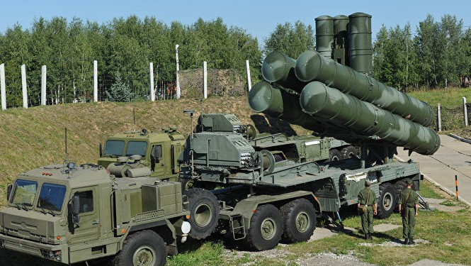 THẾ GIỚI 24H: Nga triển khai ‘rồng lửa’ S-400 tới Iran Hệ thống phòng không S-400 của Nga. Ảnh: RIA Novosti