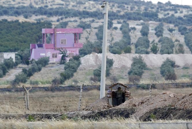 Thổ Nhĩ Kỳ mở cuộc tấn công quy mô lớn ở miền Bắc Syria Ảnh: Reuters