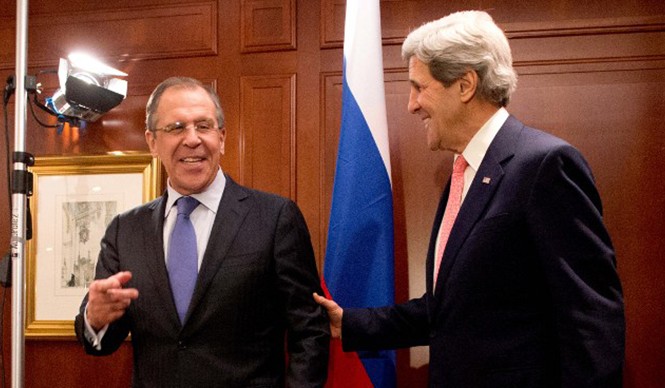 THẾ GIỚI 24H: Nga – Mỹ chung chiến tuyến chống IS , Ngoại trưởng Nga Sergei Lavrov và người đồng cấp Mỹ John Kerry đã kết thúc cuộc đàm phán kéo dài gần 13 tiếng tại Geneva (Thụy Sĩ). Ảnh: AP