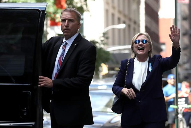 Vì sao bà Hillary ‘vấp ngã’ trước ngưỡng cửa Nhà Trắng? Bà Hillary Clinton liên tục "mất điểm" trong thời điểm cuộc chạy đua vào Nhà Trắng vào giai đoạn nước rút. Ảnh: AP