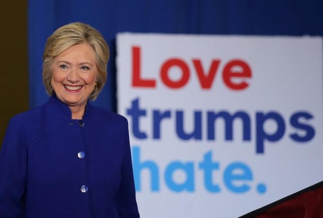 Cựu Ngoại trưởng Mỹ Hillary dẫn trước tỷ phú Trump 4 điểm Ứng viên Hillary dẫn trước tỷ phú Trump 4 điểm. Ảnh: Reuters