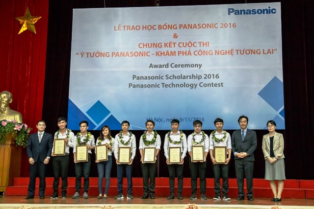 Chắp cánh ước mơ cho sinh viên Việt Nam Chắp cánh ước mơ cho sinh viên Việt Nam