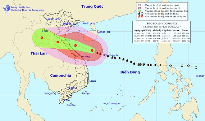 Bão số 10 tăng tốc, cách bờ biển miền Trung 300km Vị trí và hướng di chuyển của bão số 10 lúc 19 tối 14/9. Ảnh Trung tâm Dự báo KTTVTƯ.