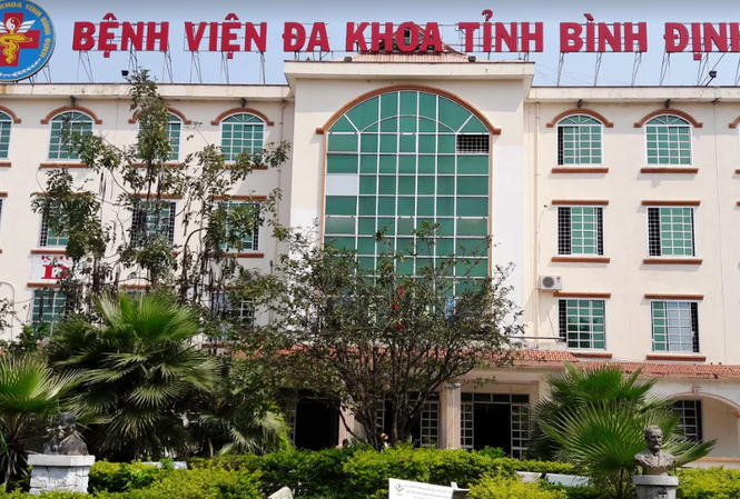 Bình Định: Cách chức bác sĩ phó khoa vì khủng bố đồng nghiệp Bệnh viện Đa khoa Bình Định