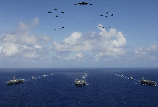 Mỹ đưa 3 tàu sân bay tới Thái Bình Dương trước ngày ông Trump sang châu Á Ảnh: US Navy