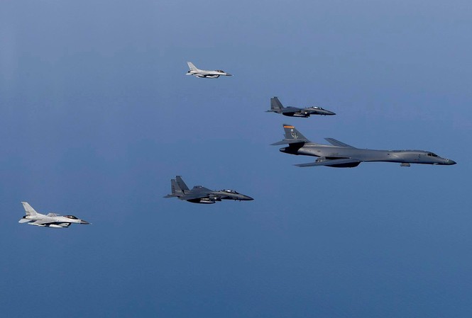 THẾ GIỚI 24H: Mỹ đưa máy bay ném bom B-1B đến Bán đảo Triều Tiên Ảnh: Yonhap