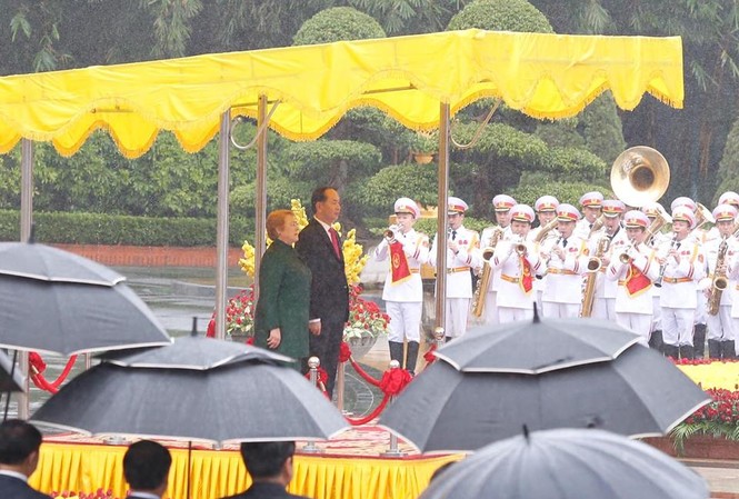 Chủ tịch nước Trần Đại Quang đón Tổng thống Chile Michelle Bachelet Chủ tịch nước Trần Đại Quang đón Tổng thống Chile Michelle Bachelet