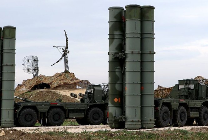 Dụng ý của Nga khi khen ‘rồng lửa’ S-400 trực chiến ở Syria Ảnh: BBC
