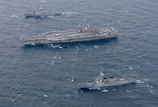 Mỹ - Nhật phô trương sức mạnh quân sự gần Triều Tiên Ảnh: US Navy