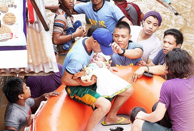 Siêu bão Tembin cướp đi sinh mạng hàng trăm người dân Philippines Ảnh: PhilStar