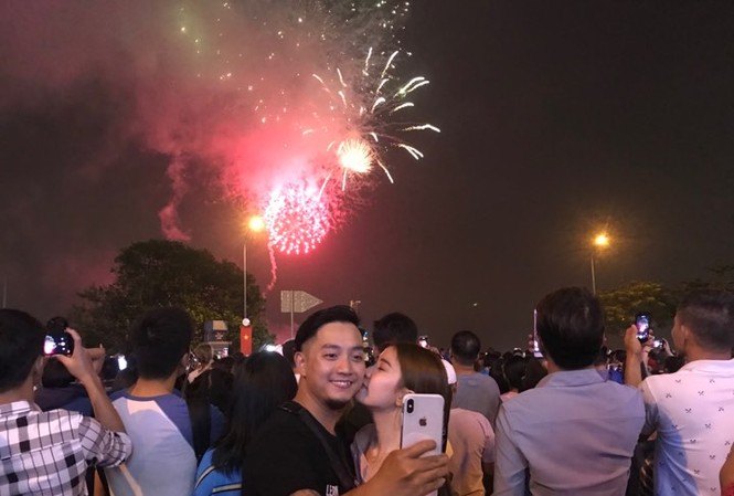 Chào năm mới Mậu Tuất 2018 Ảnh: Đình Du