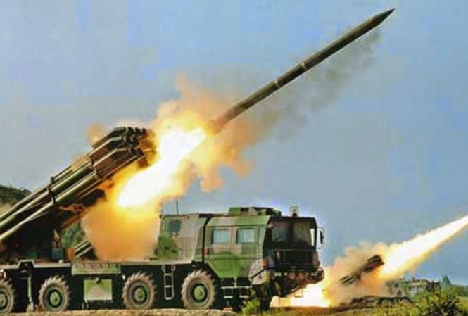 Trung-Nga hợp tác phát triển máy bay do thám được phóng bằng rốc két Hệ thống MLRS Smerch đang khai hỏa