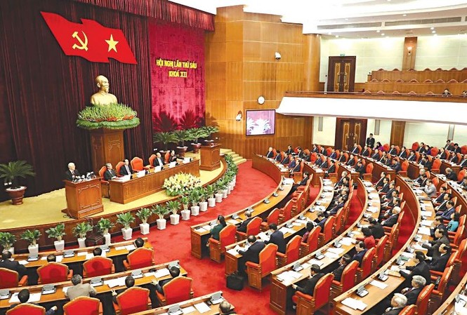 Chuẩn bị Đề án trình Hội nghị TƯ 7: Bài bản, thận trọng, công phu Đội ngũ cán bộ cấp chiến lược là đội ngũ giữ vai trò dẫn dắt sự phát triển của đất nước. (Trong ảnh: Hội nghị Trung ương 6, khóa XII)