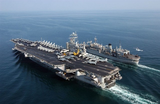 Tàu sân bay Mỹ vào Địa Trung Hải giữa lúc Trung Đông căng thẳng Cụm tàu sân bay Mỹ USS Harry Truman tiến vào Địa Trung Hải. Ảnh: US Navy