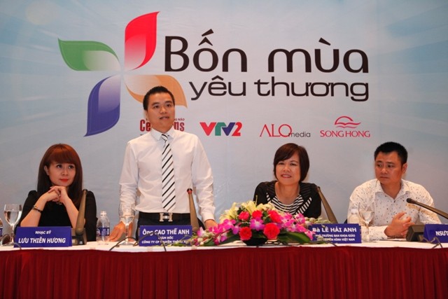 Ra mắt chương trình truyền hình “Bốn mùa yêu thương 2015“ Buổi ra mắt chương trình "Bốn mùa yêu thương 2015" có sự tham gia của nhiều sao nổi tiếng như danh hài Tự Long, nhạc sĩ Lưu Thiên Hương, Hoa hậu thân thiện Dương Thùy Linh...