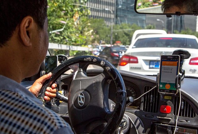 Apple đầu tư 1 tỷ USD vào đối thủ của Uber tại Trung Quốc Apple đầu tư 1 tỷ USD vào đối thủ của Uber tại Trung Quốc
