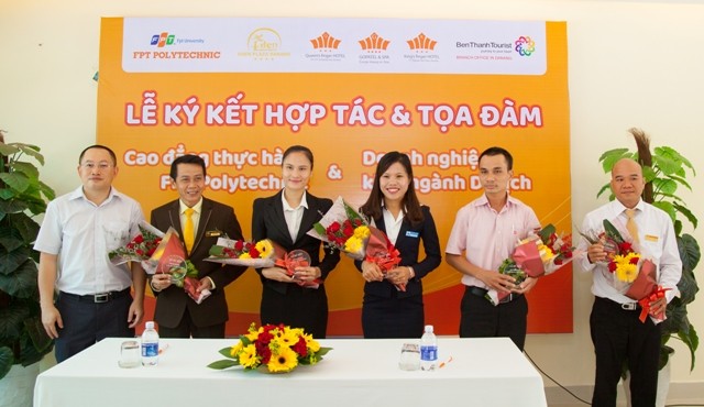 FPT Polytechnic hợp tác phát triển nguồn nhân lực với 5 doanh nghiệp Cao đẳng thực hành FPT Polytechnic ký kết hợp tác cùng 5 doanh nghiệp trong khối ngành Du lịch, bao gồm 4 khách sạn 4 sao: Gopatel, King’s Finger, Queen’s Finger, Eden Plaza Đà Nẵng và doanh nghiệp hàng đầu trong lĩnh vực Du lịch - Lữ hành là Công ty cổ p