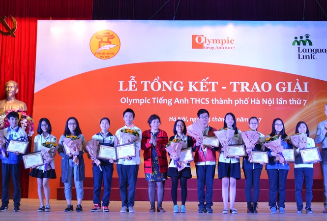 Tổng kết Olymic tiếng Anh THCS Hà Nội lần thứ 7 11 thí sinh đạt giải Nhất