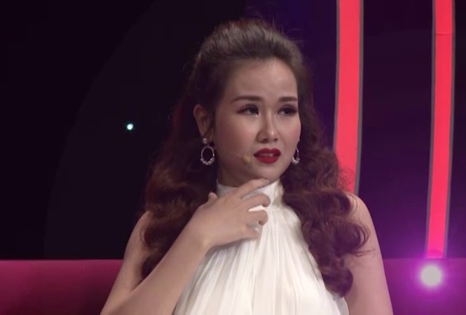 Võ Hạ Trâm đau khổ kể về người yêu cũ thích đi khách sạn để tâm sự Võ Hạ Trâm đau khổ kể về người yêu cũ thích đi khách sạn để tâm sự