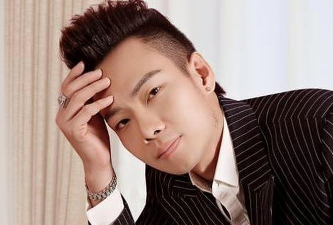 Showbiz 7/3: Ca sĩ Nam Khang - 'Tôi không kêu gái rồi đi ăn ngủ' Showbiz 7/3: Ca sĩ Nam Khang - 'Tôi không kêu gái rồi đi ăn ngủ'