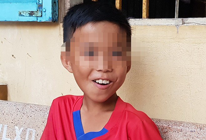 Cô chủ nhiệm giải thích vụ 42 học sinh đứng nhiều giờ ngoài hành lang Nam sinh kể lúc bị phạt đứng ngoài hành lang. Ảnh: Việt Tường.