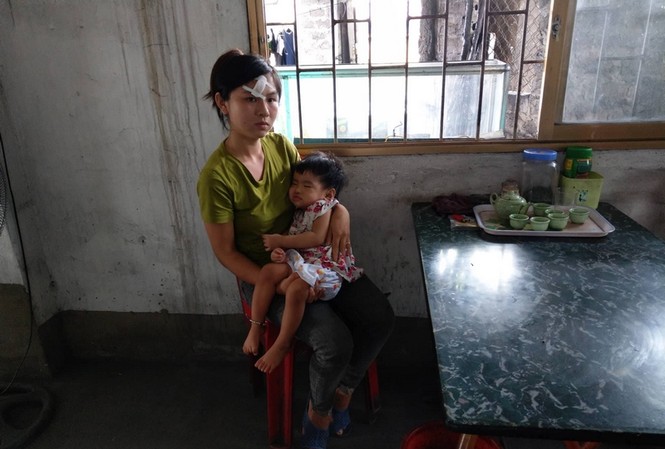 Lời kể nhân chứng thoát chết trong đêm đá khổng lồ rơi trúng nhà dân Lời kể nhân chứng thoát chết trong đêm đá khổng lồ rơi trúng nhà dân