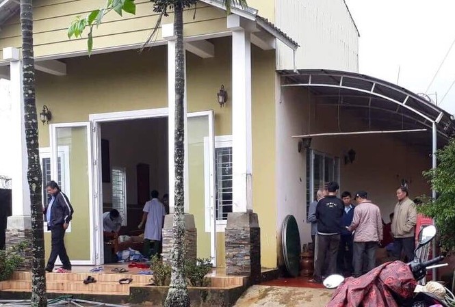 Chặn ôtô tình địch, người đàn ông bị tông chết Lực lượng chức năng khám nghiệm tử thi nạn nhân Chung